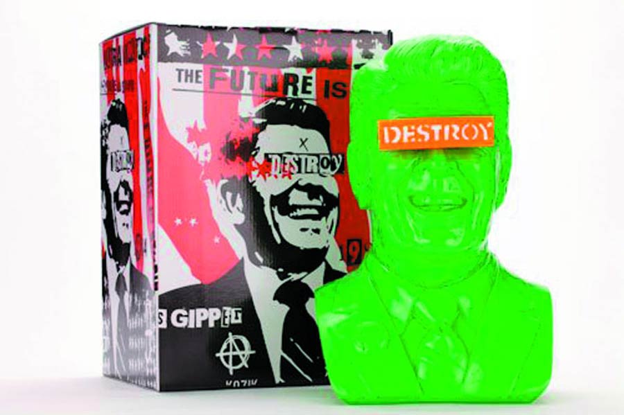 Gipper 18-Inch Vinyl Bust Green Version