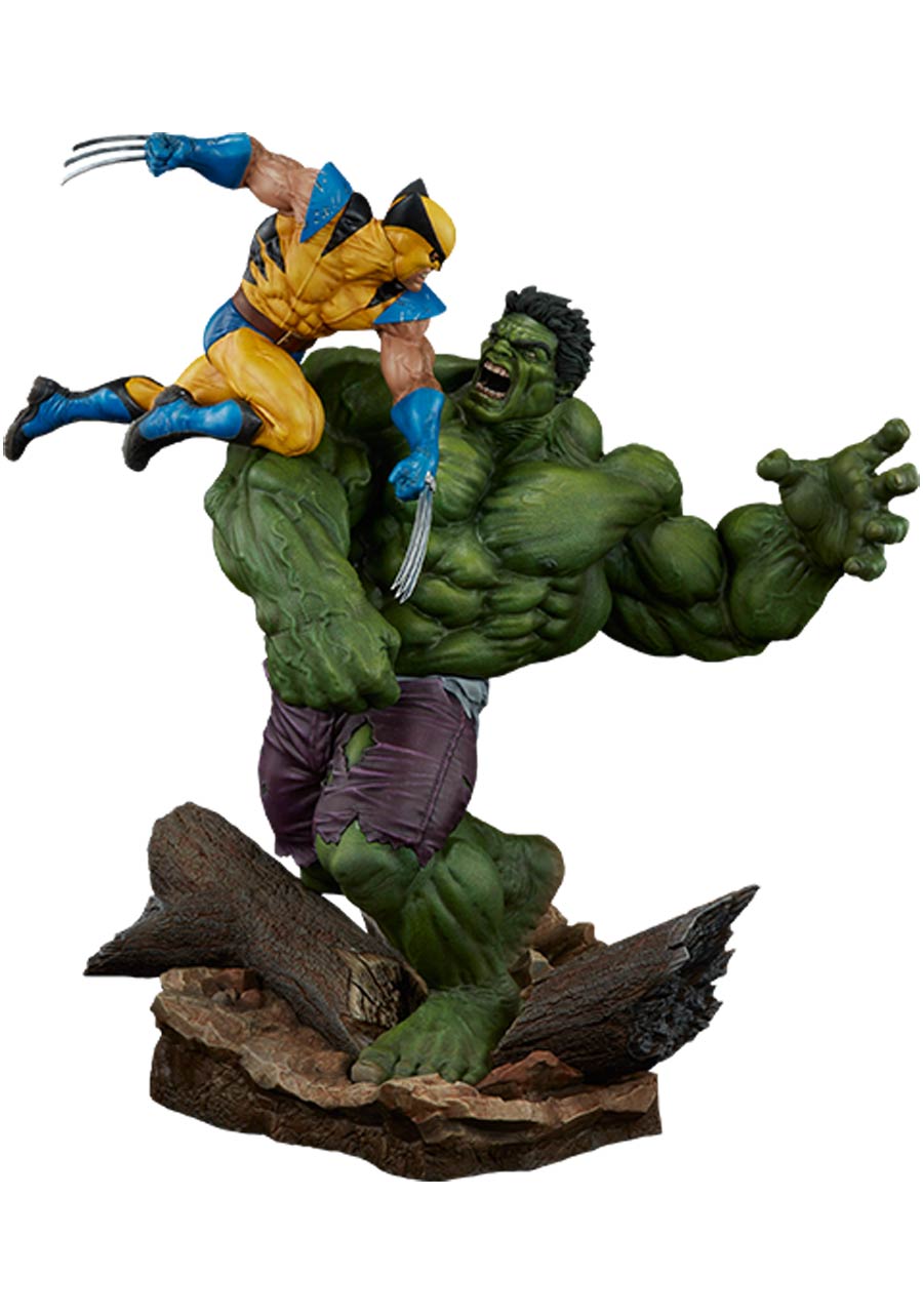 Hulk vs Wolverine 23-inch Maquette