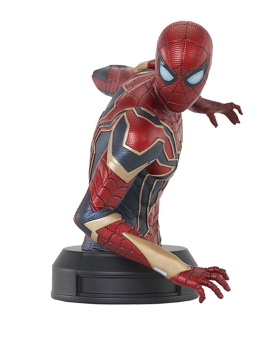 Marvel Infinity Saga Iron Spider-Man 1/6 Scale Mini Bust