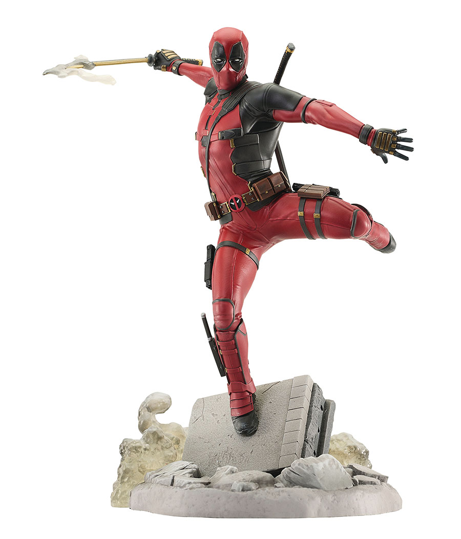 MARVEL GALLERY DEADPOOL & WOLVERINE MOVIE DEADPOOL STATUE (C